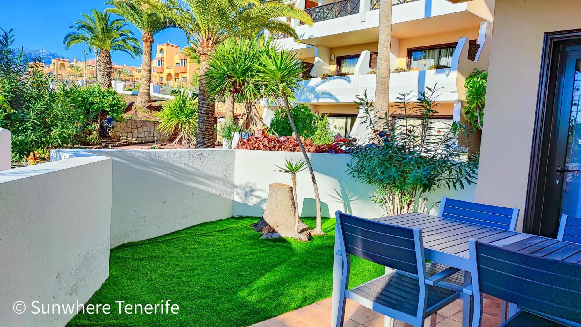 Spacious Apartment With Private Garden In Tenerife South ซานมิเกลเดียโบนา ภายนอก รูปภาพ